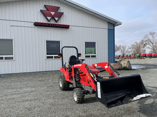 Image of Massey Ferguson GC1723E equipment image 3