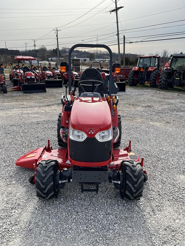 Image of Massey Ferguson GC1723E equipment image 2