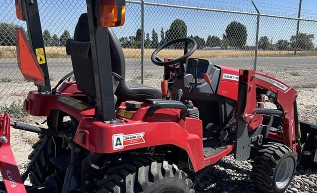 Image of Massey Ferguson GC1723E equipment image 3