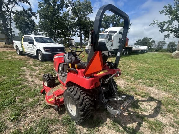 Image of Massey Ferguson GC1723E equipment image 2