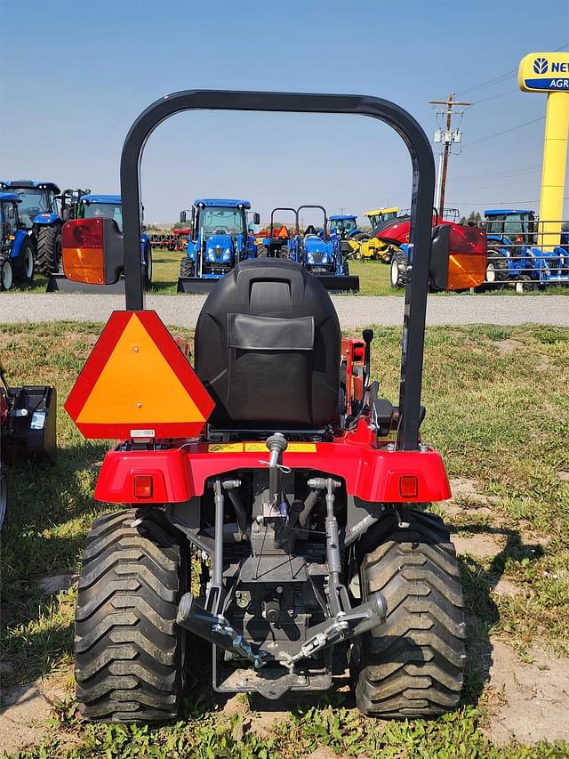 Image of Massey Ferguson GC1723E equipment image 3