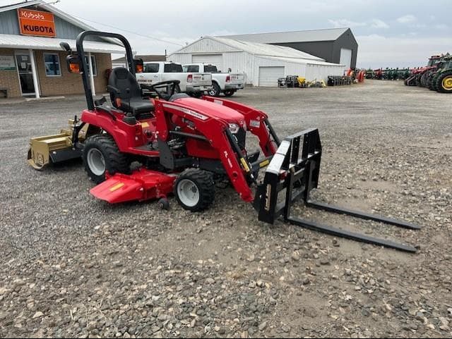 Image of Massey Ferguson GC1725M Image 1