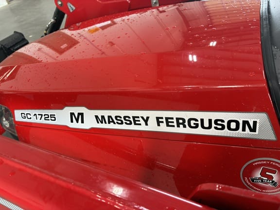 2023 Massey Ferguson GC1725M Equipment Image0