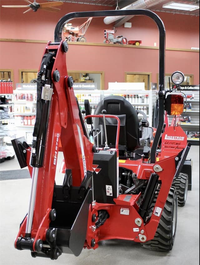 Image of Massey Ferguson GC1725MB equipment image 3