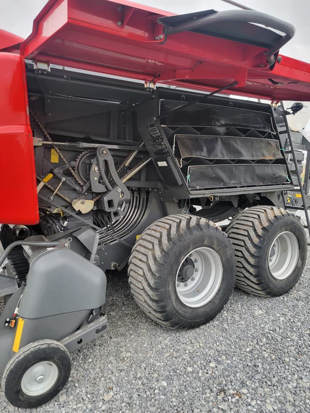 Image of Massey Ferguson LB2233 equipment image 3