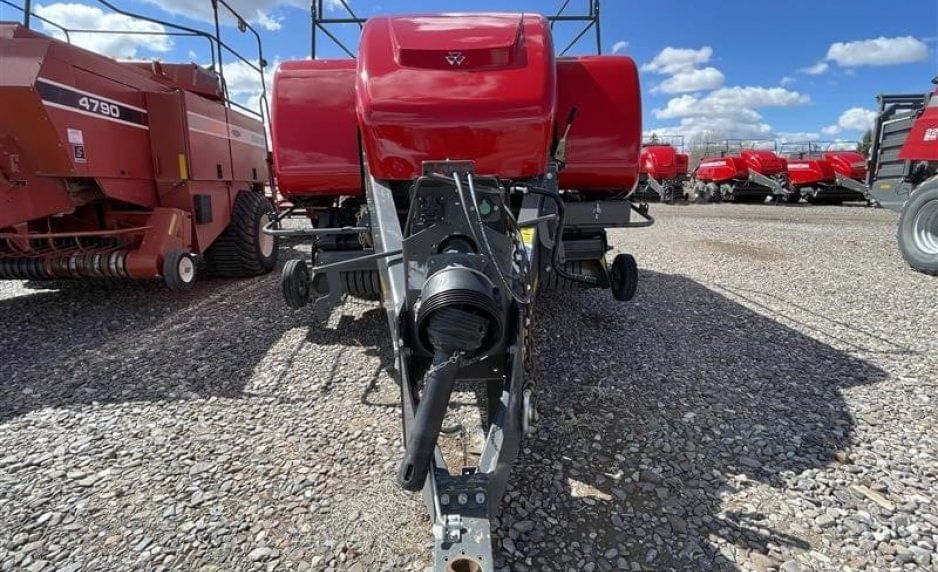 Massey Ferguson LB2234 Equipment Image0