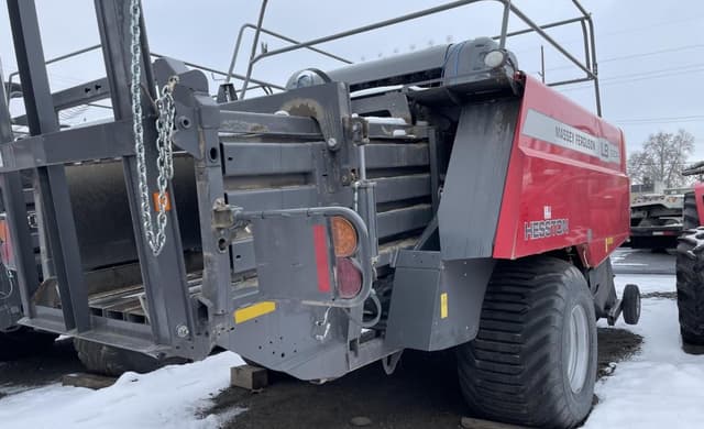 Image of Massey Ferguson LB2234 equipment image 4