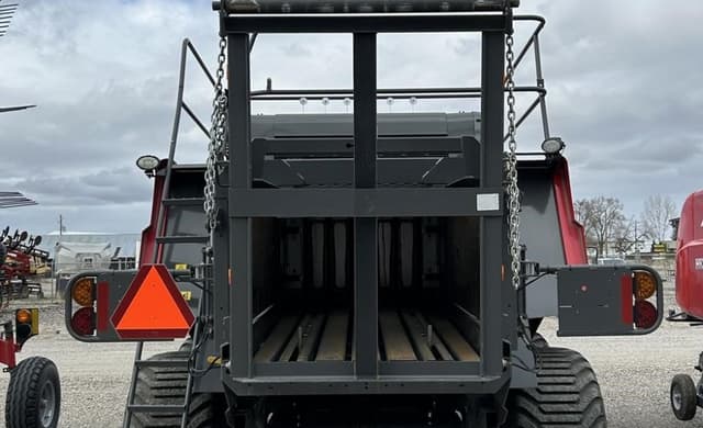 Image of Massey Ferguson LB2234 equipment image 3