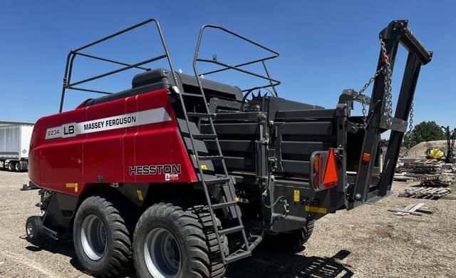 Image of Massey Ferguson LB2234 equipment image 2