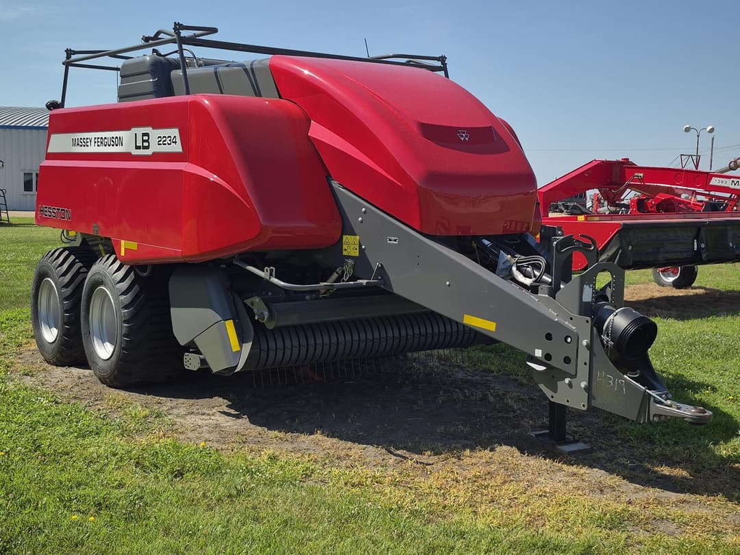 Image of Massey Ferguson LB2234 Primary Image