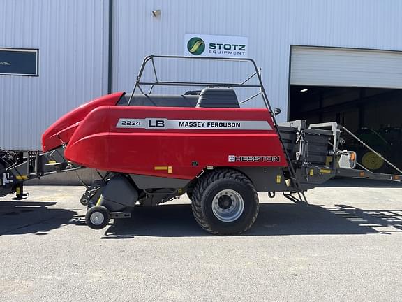 Image of Massey Ferguson LB2234 Primary image