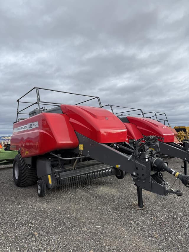 Image of Massey Ferguson LB2234 equipment image 1