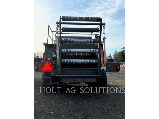 Image of Massey Ferguson LB2234XD equipment image 4