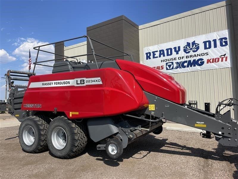2023 Massey Ferguson LB2234XD Equipment Image0