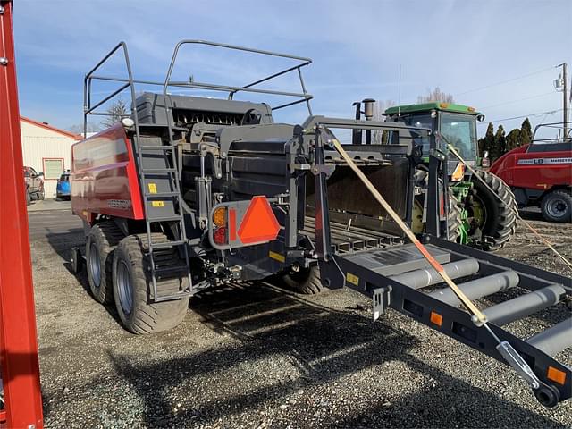 Image of Massey Ferguson LB2234XD equipment image 2