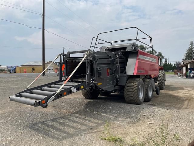 Image of Massey Ferguson LB2234XD equipment image 2