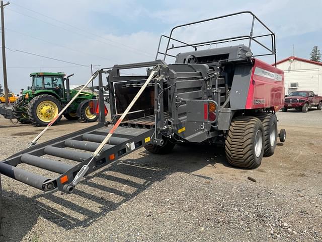 Image of Massey Ferguson LB2234XD equipment image 3