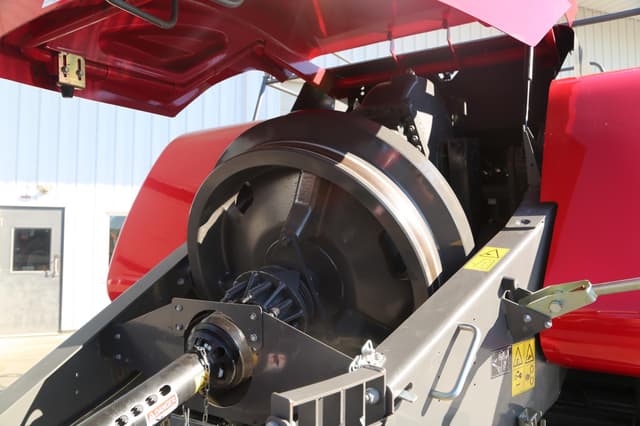 Image of Massey Ferguson LB2234XD equipment image 3