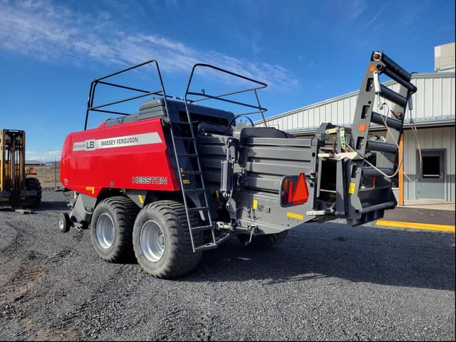 Image of Massey Ferguson LB2234XD equipment image 1