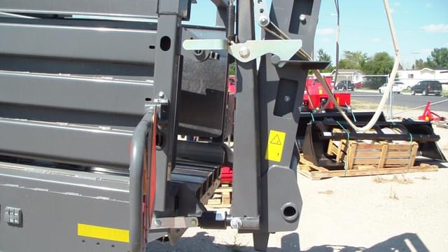 Image of Massey Ferguson LB2234XD equipment image 1