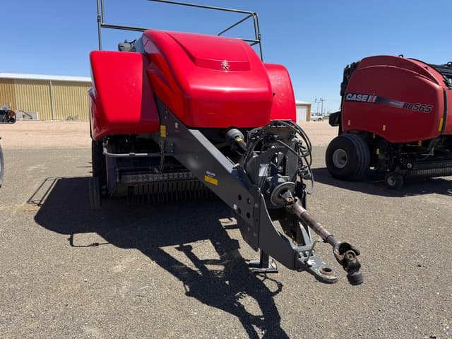 Image of Massey Ferguson LB2234XD equipment image 2