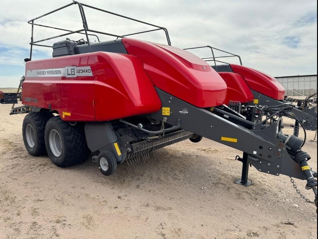 2023 Massey Ferguson LB2234XD Equipment Image0