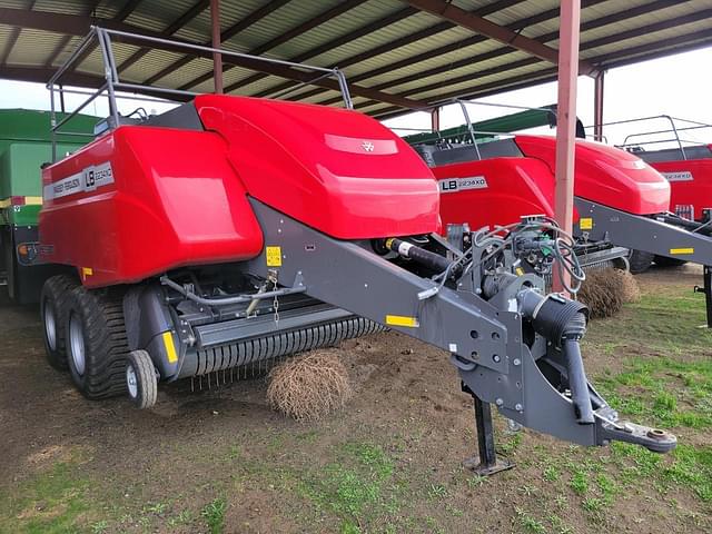 Image of Massey Ferguson LB2234XD equipment image 1