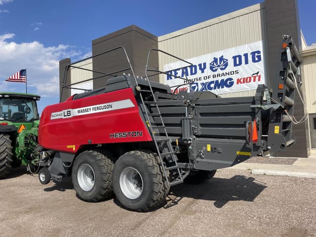 Image of Massey Ferguson LB2234XD equipment image 1