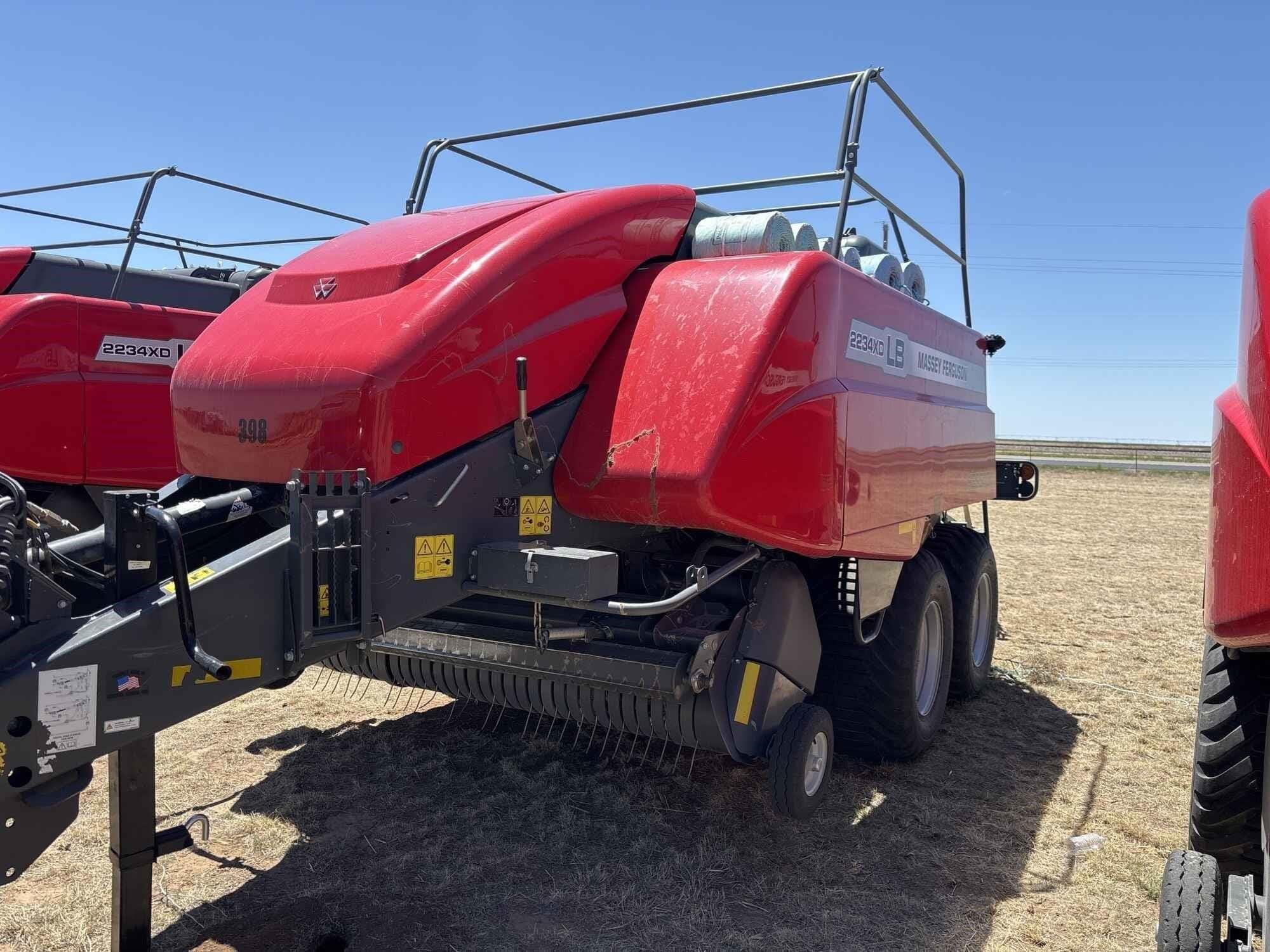 2023 Massey Ferguson LB2234XD Equipment Image0