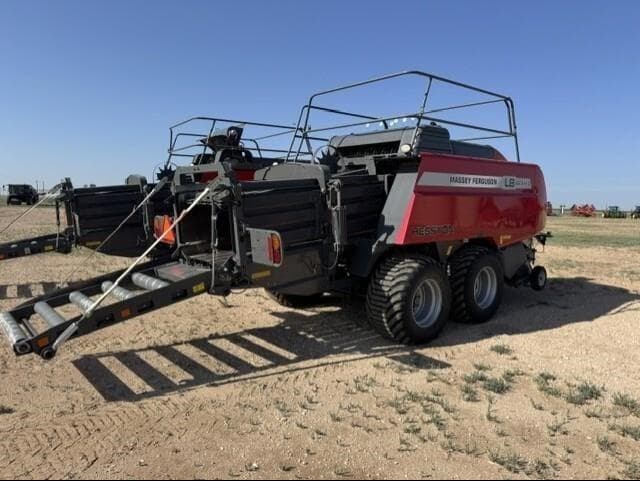 Image of Massey Ferguson LB2234XD equipment image 4
