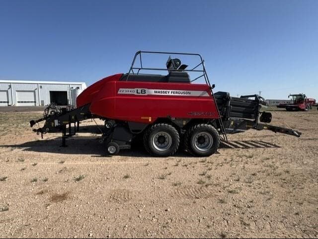 Image of Massey Ferguson LB2234XD equipment image 1