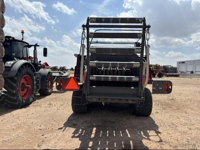 Image of Massey Ferguson LB2234XD equipment image 3