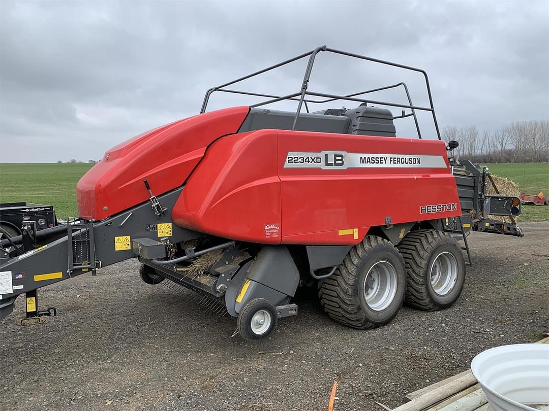 Image of Massey Ferguson LB2234XD Primary image