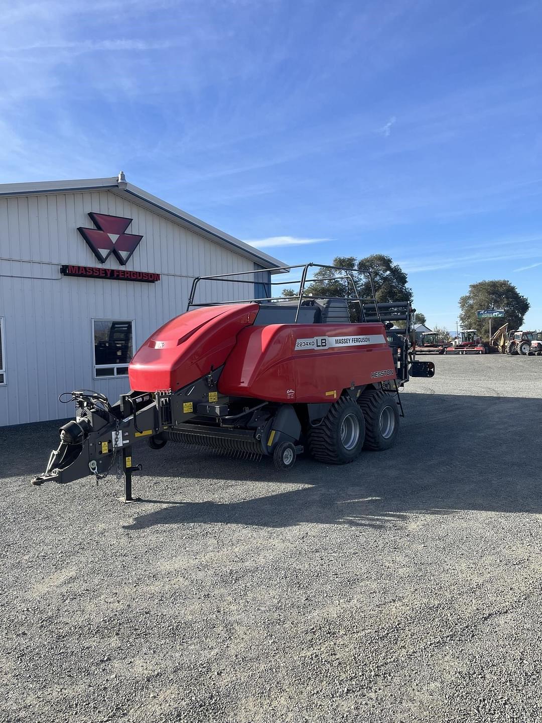 Image of Massey Ferguson LB2234XD Primary image