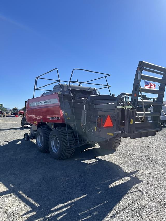 Image of Massey Ferguson LB2234XD equipment image 1