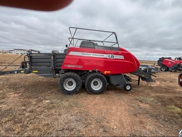 Image of Massey Ferguson LB2234XD equipment image 1