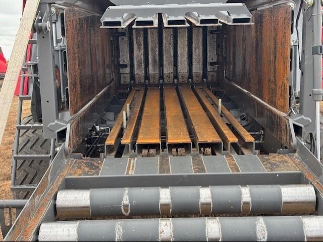 Image of Massey Ferguson LB2234XD equipment image 3