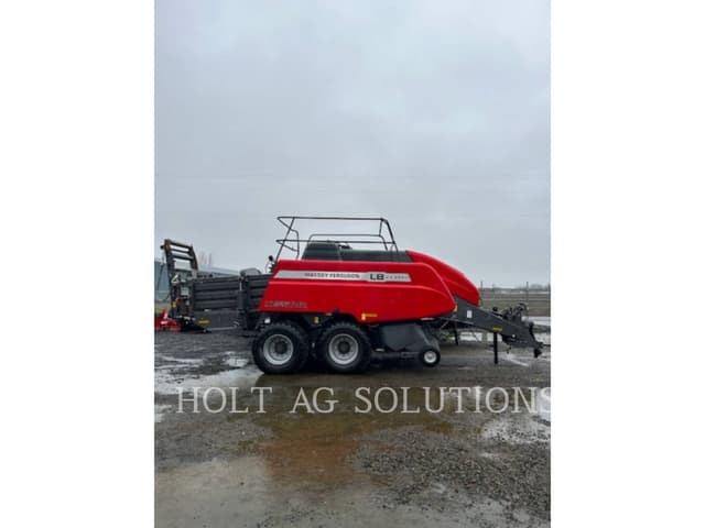 Image of Massey Ferguson LB2234XD equipment image 2