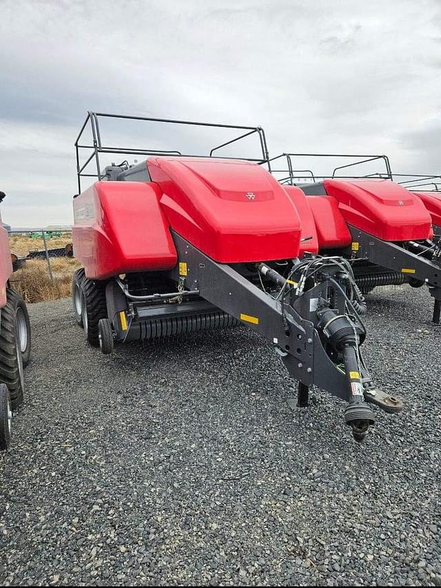 Image of Massey Ferguson LB2234XD equipment image 3