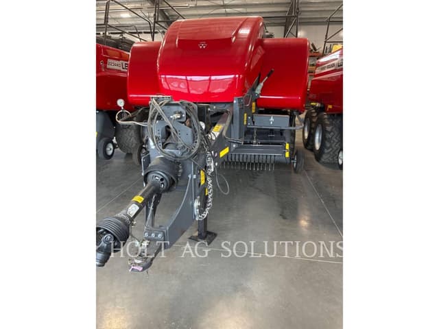 Image of Massey Ferguson LB2234XD equipment image 2