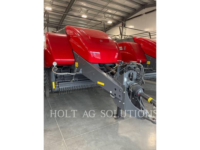 Image of Massey Ferguson LB2234XD equipment image 3