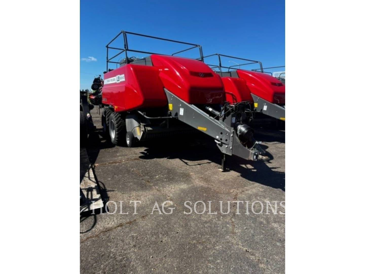 Massey Ferguson LB2234XD Equipment Image0