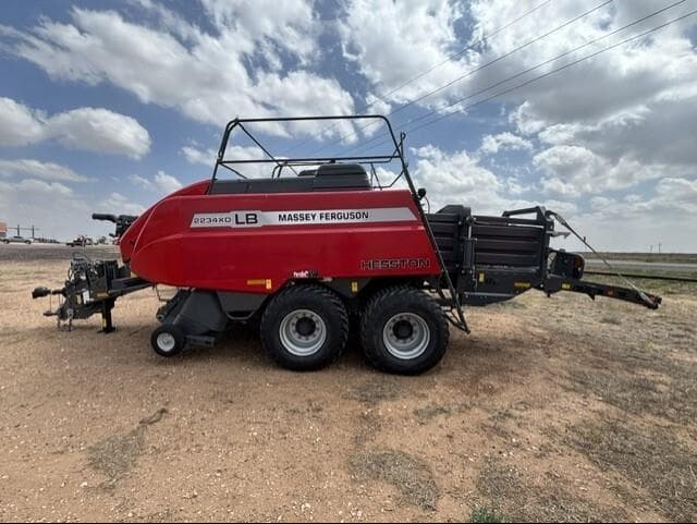 Image of Massey Ferguson LB2234XD equipment image 1
