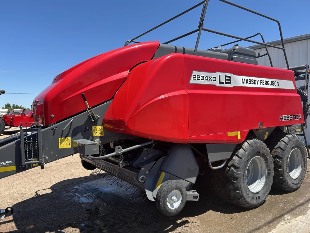 Image of Massey Ferguson LB2234XD Primary image