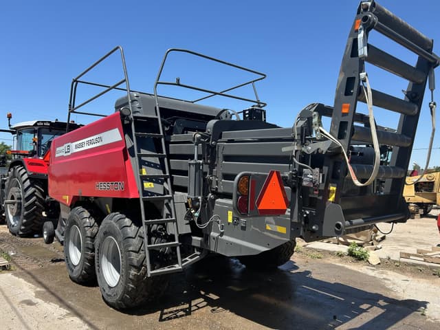 Image of Massey Ferguson LB2234XD equipment image 2