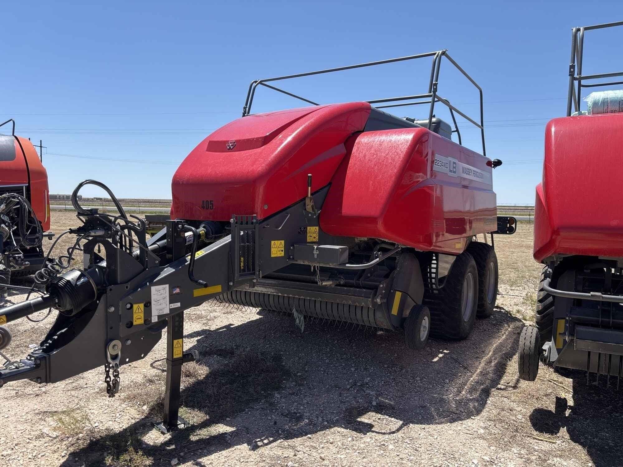 2023 Massey Ferguson LB2234XD Equipment Image0