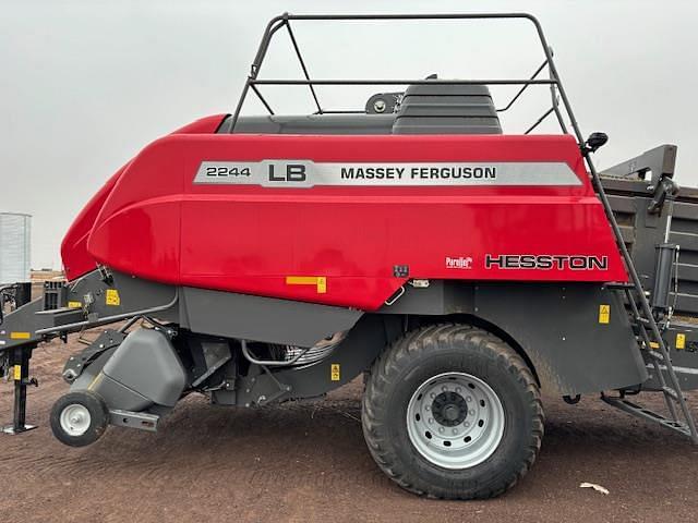 Image of Massey Ferguson LB2244 Primary image