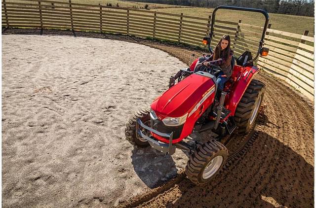 Image of Massey Ferguson 2850E equipment image 4