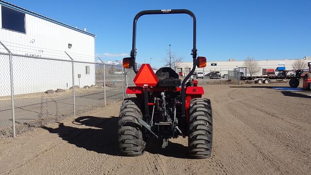 Image of Massey Ferguson 1835E equipment image 4