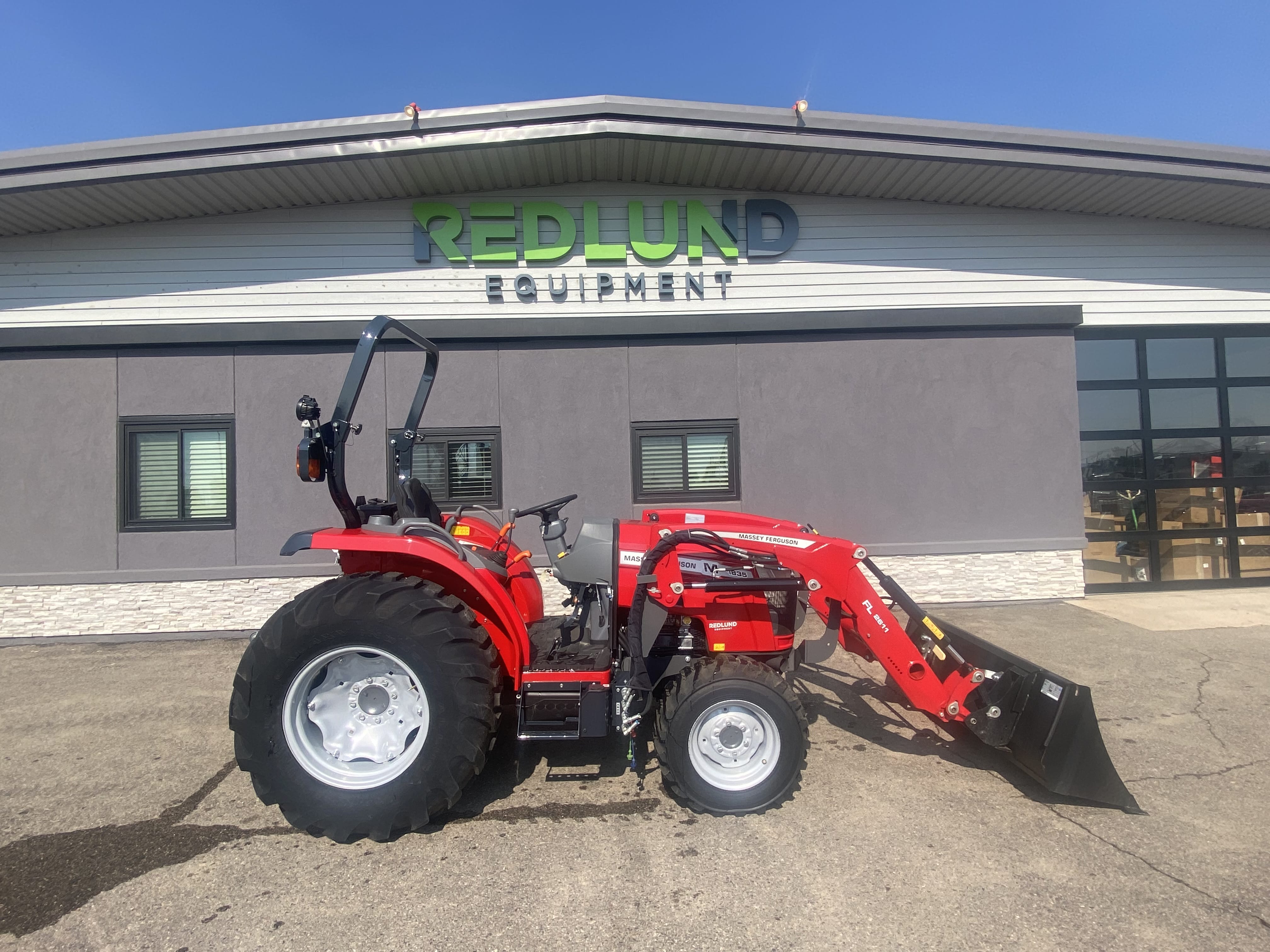 2023 Massey Ferguson 1835M Equipment Image0